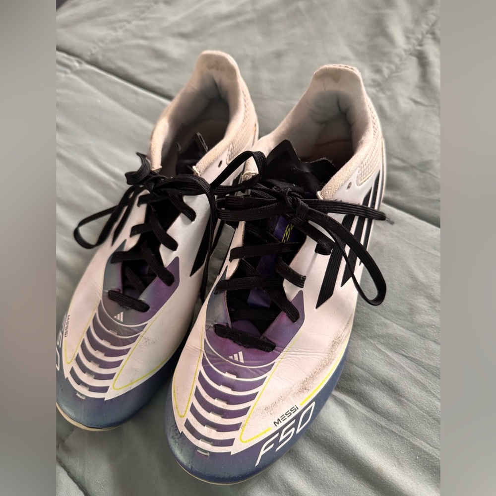 Adidas F50 Messi Soccer Cleats in White and Purple. Size 6